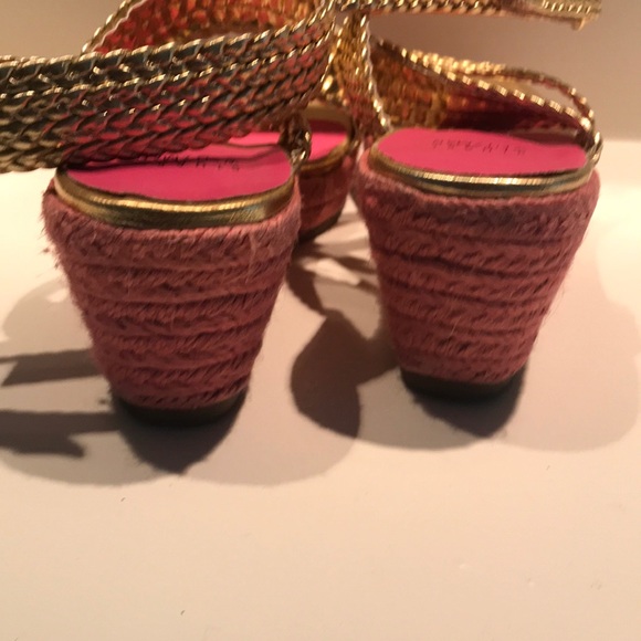 Stuart Weitzman size 3 girls wedges - Picture 6 of 7